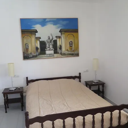 Villa Ref Nav44 *